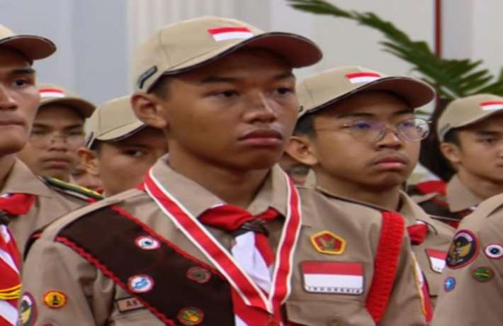 DUA SISWA SMA NEGERI 78 MENGIKUTI JAMBORE KEPANDUAN SEDUNIA KE- 24 DI VIRGINIA, AMERIKA SERIKAT